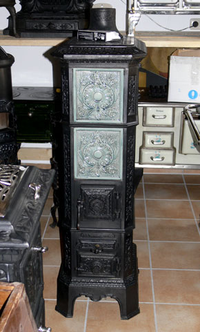 Historischer Gussofen im Ofenmuseum Heidgraben